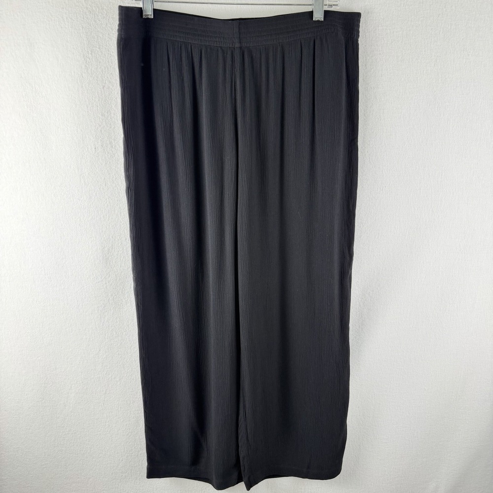 Aritzia Black Wide-Leg Women's Pants - Versatile Comfort